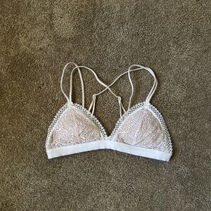 Victoria’s Secret lace bralatte